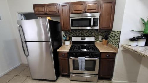Garfield Apartment | U1 - Entire 2 BR APT in DT PHX with pkg