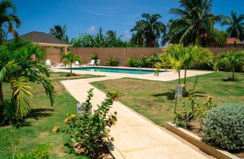 Mammee Bay Villa | Ubuntu De La Villa- Palm View Estate