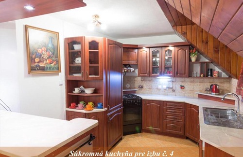 Poltar House | Ubytovanie Adina Poltár
