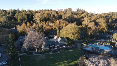 Lake Arrowhead Hotel | UCLA Lake Arrowhead Lodge