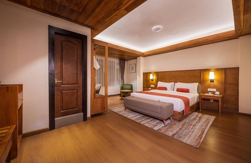 Pelling Hotel | Udaan Hotel Pine Crest