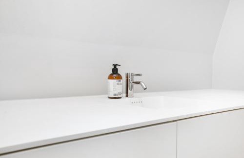 Christianshavn Apartment | Udsigt til 20.000.000 DKK - m.plads til 6 personer