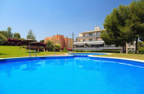 Cap de Salou Apartment | UHC Salou Villa Family Complex
