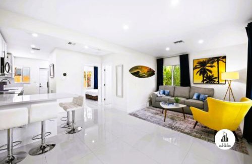 Victoria Park Apartment | Uhost AI - Elegant 1B Haven in Fort Lauderdale