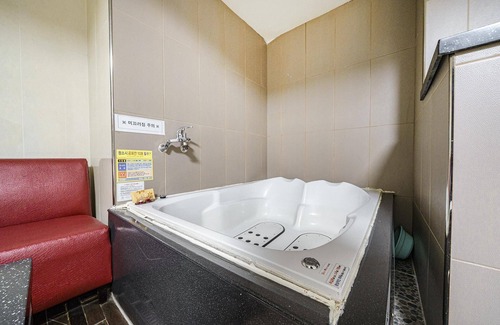 Uijeongbu Hotel | Uijeongbu Fusion