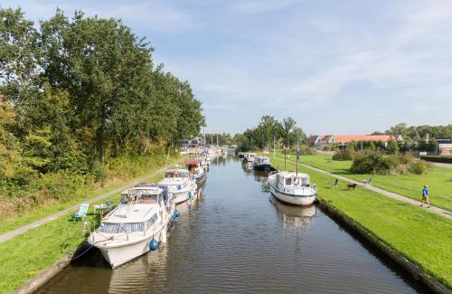Kollum Apartment | Uitzicht op de haven