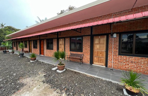 Kubu House | Ujud Sepakat Homestay