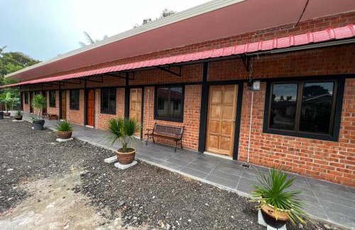 Kubu House | Ujud Sepakat Homestay