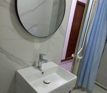 Tirana Apartment | Ulliri 2
