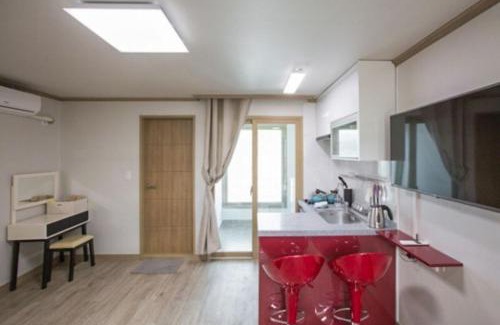 Taesong House | Ulsan Ghanjeolgot Suhocheonsa Pension