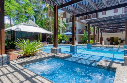 Port Douglas Apartment | Ultima- Unique elegance in Port Douglas