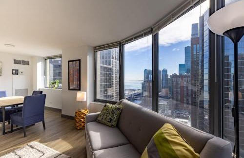 Streeterville Apartment | Ultimate 3BR Luxury Suite near Navy Pier with Gym & Pool by ENVITAE