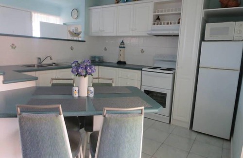 Safety Beach House | ULTIMATE BEACH FRONT HOLIDAY !