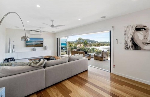 Emerald Beach House | ULTIMATE BEACH HOUSE EMERALD BEACH