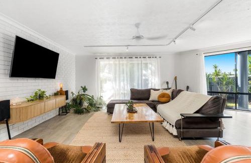 Bogangar House | Ultimate Beachside Haven in Cabarita - Pet Friendly