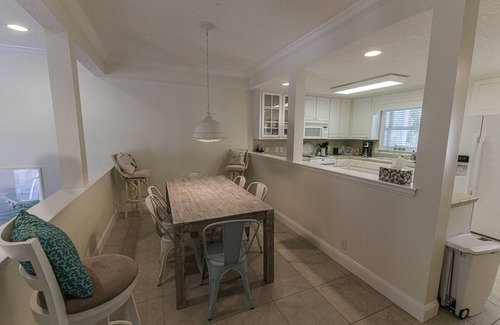 Saint Simons Island House | Ultimate East Beach Townhome - Steps to the Sand!