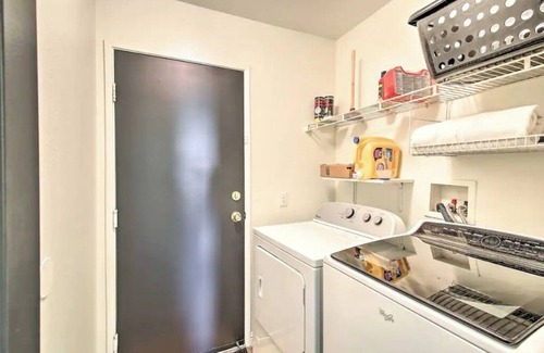 La Quinta House | Ultimate Family-Friendly Oasis w/Salt Pool & Misting System for Summer! #212048