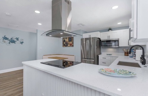 St. Petersburg - Clearwater House | Ultimate Florida Getaway: 2 Units, 1 Great Stay!