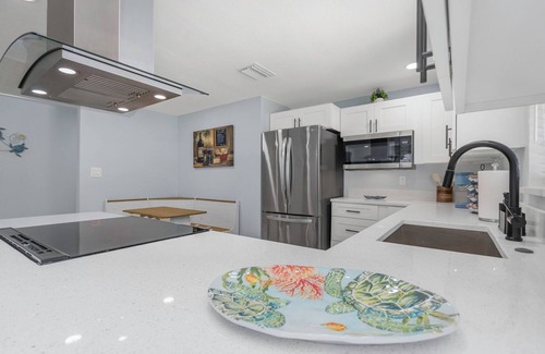 St. Petersburg - Clearwater House | Ultimate Florida Getaway: 2 Units, 1 Great Stay!