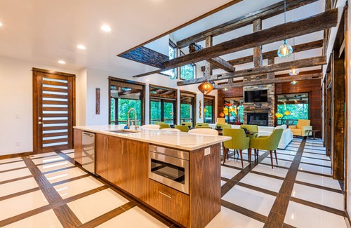 Broken Bow Cabin | Ultimate Group Getaway: Modern Cabin w/Hot Tub, Foosball, Playset & Arcade