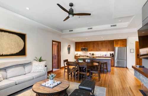 Lakeside Park Condo | Ultimate Luxury -Perfect Location -Extras Galore!