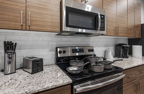 South Mountain Apartment | Ultimate Luxury Getaway: Poolside Paradise with Private Garage