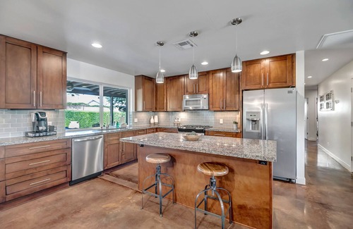 Scottsdale House | Ultimate Old Town Hangout | Pool, Putting Green & Lounge Spaces + Pets Welcome!
