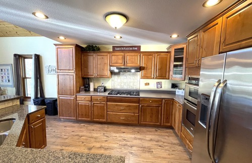 Wisconsin Dells House | Ultimate Rustic Retreat @ Spring Brook Resort