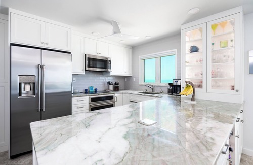 Sanibel Condo | Ultimate Sanibel Beachfront! Island Beach Club, Top Floor, West-Facing, End Unit