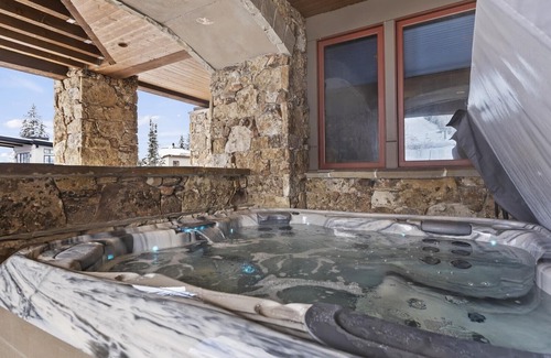 Salt Lake Mountain Resorts House | Ultimate Ski Retreat at Solitude Mountain Resort - Apex Lodge