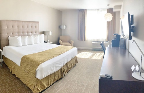 Torrance Hotel | Ultimate SoCal Getaway Starts Here | Proximity Near the 405, 110, & 91 Freeways