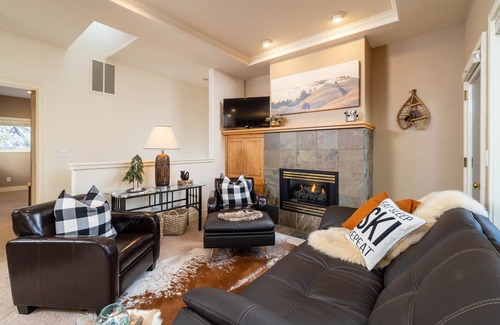 Century West House | Ultimate Summer House Location - Dog Friendly