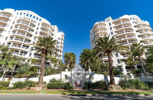Burleigh Heads Apartment | ULTIQA Burleigh Mediterranean Resort