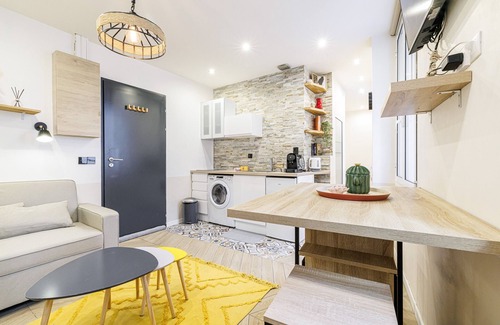 Jean-Medecin Apartment | Ultra Central 1 Bdr - AC