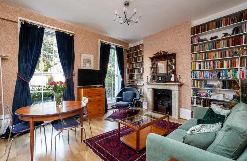 Angel Apartment | Ultra Central London, Modern Flat in Leafy Street