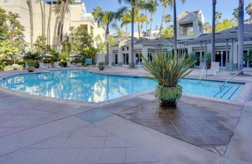 Airport Area House | Ultra Lux Oasis in Gated Community