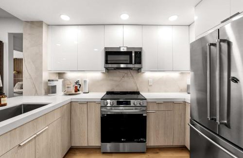 Airport Area House | Ultra Lux Oasis in Gated Community