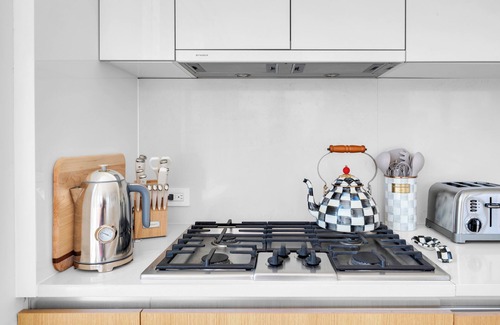Hell's Kitchen Apartment | Ultra Luxury 1-bedroom with Breathtaking Views