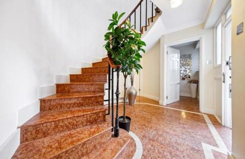 Knightsbridge Apartment | Ultra Luxury 4 Bedroom 3 Bathroom Knightsbridge Home Next to Harrods