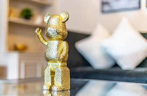 Knightsbridge Apartment | Ultra Luxury 4 Bedroom 3 Bathroom Knightsbridge Home Next to Harrods