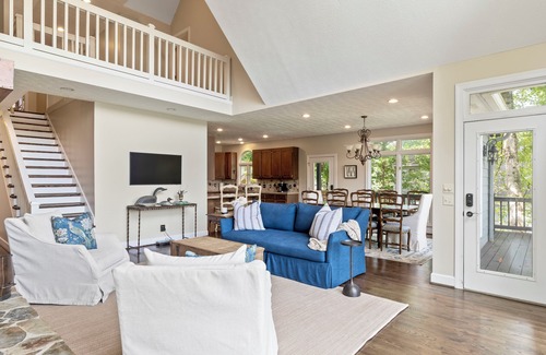 Eclectic House | Ultra spacious 5-bedroom waterfront home with 2 private docks, Sleeps 16!