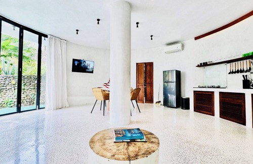 Bukit Villa | Uluwatu 2 Bedroom Villa #4 Private Pool, Equipped Kitchen, Ocean View, Free Wifi