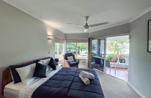 Wongaling Beach Apartment | Ulysses 1 - 2 Bedroom Spacious Ocean Views