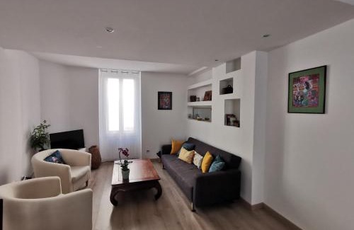 Laroque-des-Alberes House | un air de vacances