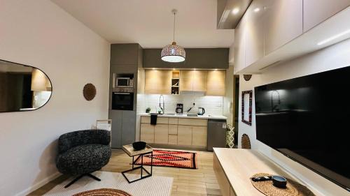 Central Province Apartment | UN approved Cosy home with pool