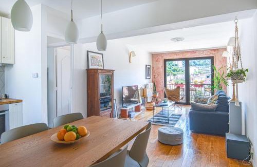 Saint-Victor Apartment | Un balcon sur Notre Dame