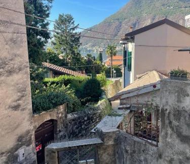 Torno Apartment | Un balcone sul lago