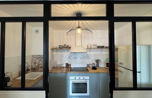 Saint-Denis Apartment | Un nid douillet très élégant aux portes de Paris.