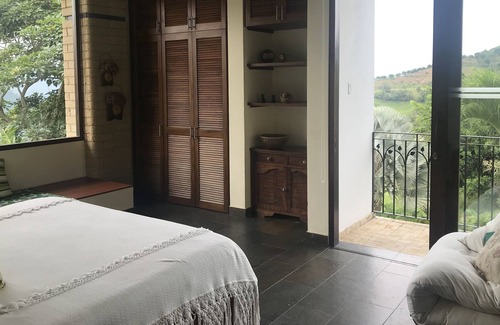 Nocaima House | Un paraíso para disfrutar de vacaciones con familia o para reuniones de negocios