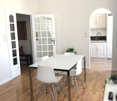 Bastide Saint-Louis Apartment | Un petit coin de Bastide